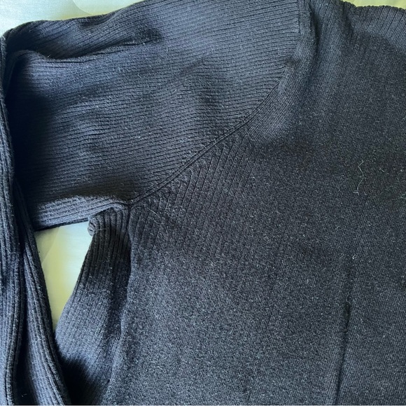 Black Cold Water Creek Turtleneck - Picture 3 of 4